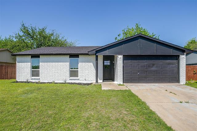 7512 Marrs Dr in Fort Worth, TX - Building Photo