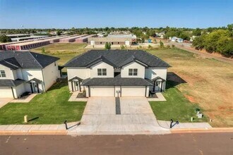 617 Abadan Dr in Edmond, OK - Building Photo - Building Photo