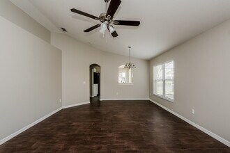 10623 Navigation Dr in Riverview, FL - Building Photo - Building Photo