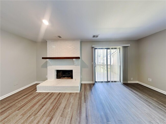 1033 Dassow Ct in Alpharetta, GA - Building Photo - Building Photo