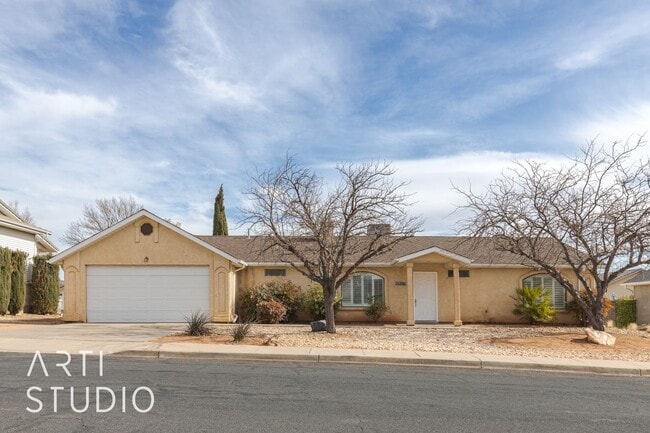 property at 1686 Tamarisk Dr