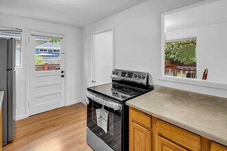 3602 NE 75th St in Seattle, WA - Building Photo - Building Photo