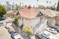 2300 W 12th St in Los Angeles, CA - Foto de edificio - Building Photo