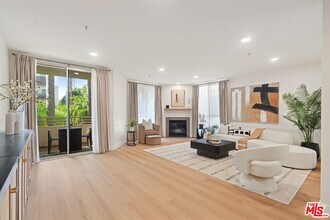 1222 S Westgate Ave in Los Angeles, CA - Foto de edificio - Building Photo