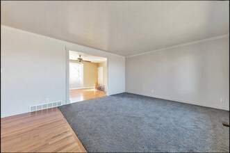 7007 Copperhill Dr in West Valley City, UT - Foto de edificio - Building Photo