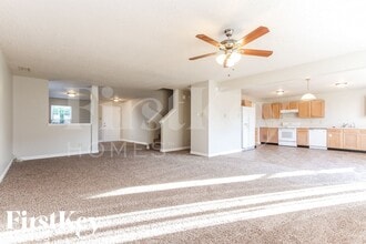 6448 Front Point Dr in Indianapolis, IN - Foto de edificio - Building Photo