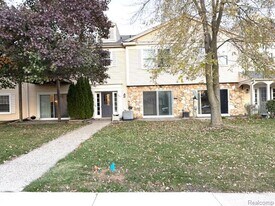 831 Bloomfield Village Blvd in Auburn Hills, MI - Building Photo