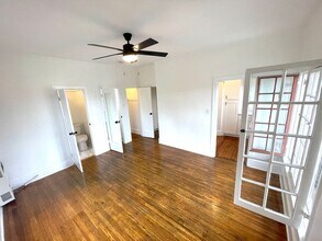 838 1/2 Laguna Ave in Los Angeles, CA - Building Photo - Building Photo