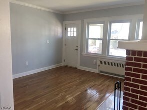 214 Ward Pl in South Orange, NJ - Building Photo - Building Photo