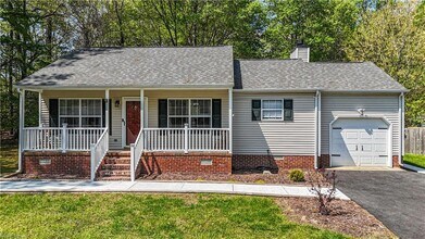 2912 Richard Grove S in Williamsburg, VA - Building Photo - Building Photo