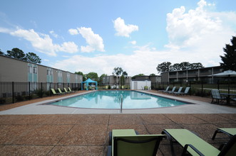 Cabana in Huntsville, AL - Foto de edificio - Building Photo