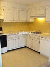 155 Lexington St in Newton, MA - Foto de edificio - Building Photo