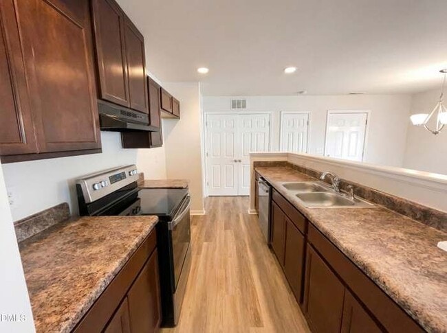 3020 Camden Creek Dr in Raleigh, NC - Building Photo - Building Photo