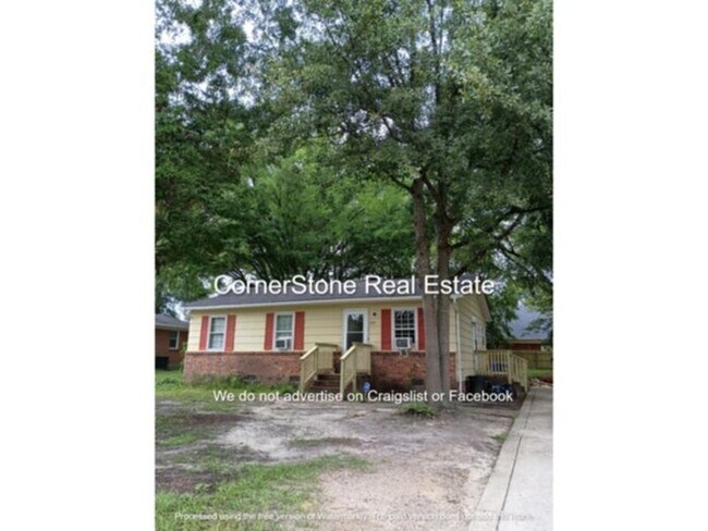 property at 2105 Coinjock Cir