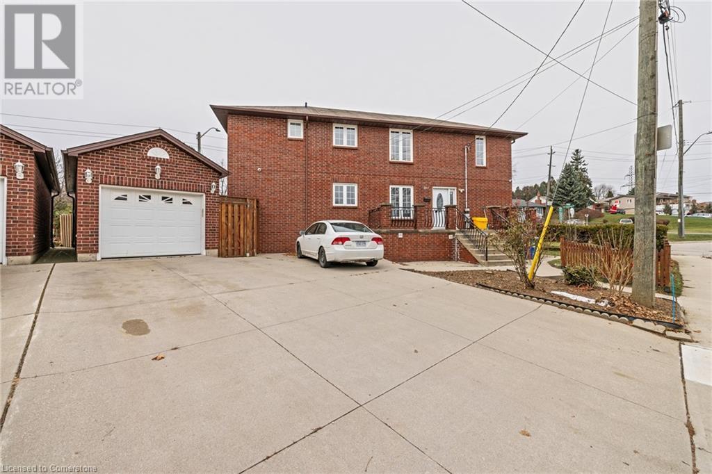 107 Horning Dr in Hamilton, ON - Building Photo