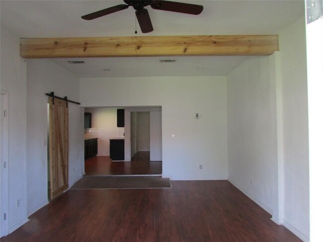 201a W Mink St in Willis, TX - Building Photo - Building Photo