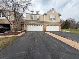 2554 Evergreen Cir in McHenry, IL - Building Photo