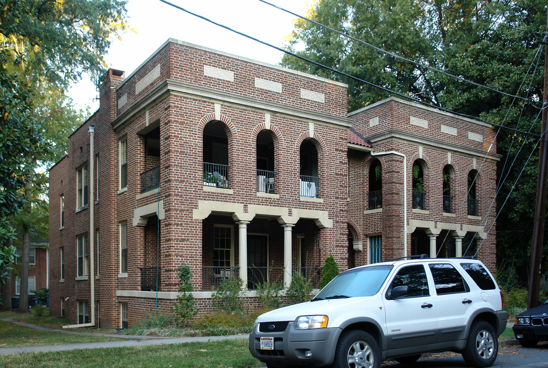 Rollins Apartments in Durham, NC - Building Photo