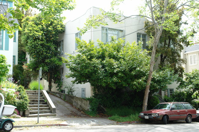 1675 Euclid Ave in Berkeley, CA - Building Photo - Building Photo