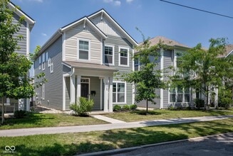 270 N Warman Ave in Indianapolis, IN - Foto de edificio - Building Photo