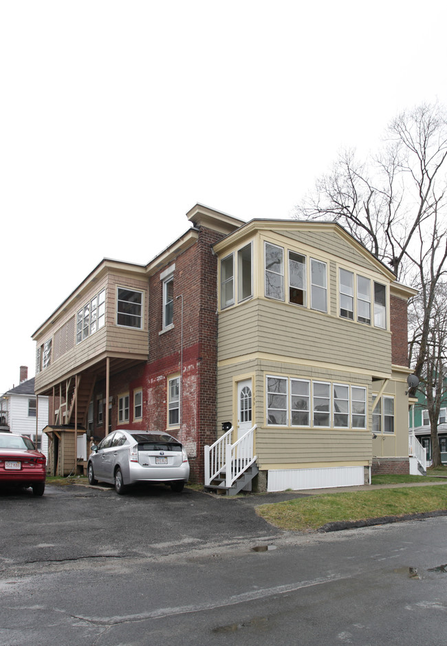 50 Bay State Rd in Pittsfield, MA - Building Photo - Building Photo