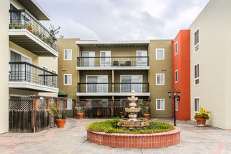 Seventy Harlan in San Leandro, CA - Foto de edificio - Building Photo