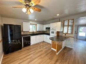 4663 Namba Way in Murray, UT - Building Photo - Building Photo