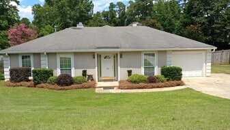 306 Timberidge Dr in Martinez, GA - Building Photo
