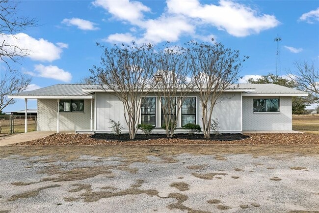property at 2736 E State Hwy 29