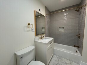 4636 N Hamilton Ave, Unit 38-1 in Chicago, IL - Building Photo - Building Photo