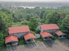 80 Riggs Dr in Potsdam, NY - Building Photo