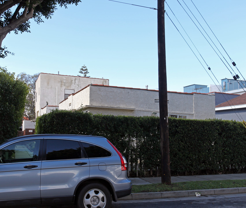 1250 Chelsea Ave in Santa Monica, CA - Building Photo