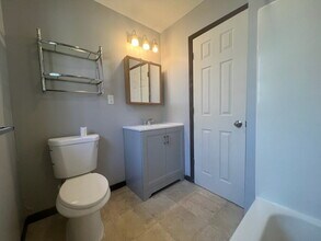 247 7th St in Elyria, OH - Building Photo - Building Photo