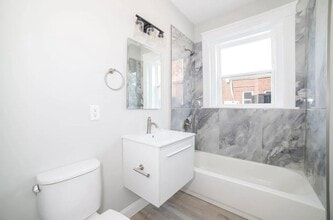 566-572-572 Main St in Shrewsbury, MA - Building Photo - Building Photo