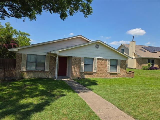1713 Golden Grove Dr in Mesquite, TX - Building Photo
