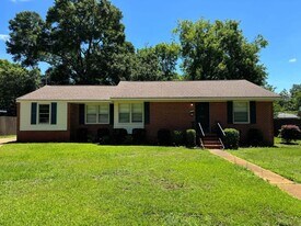 716 Hillman St in Montgomery, AL - Building Photo