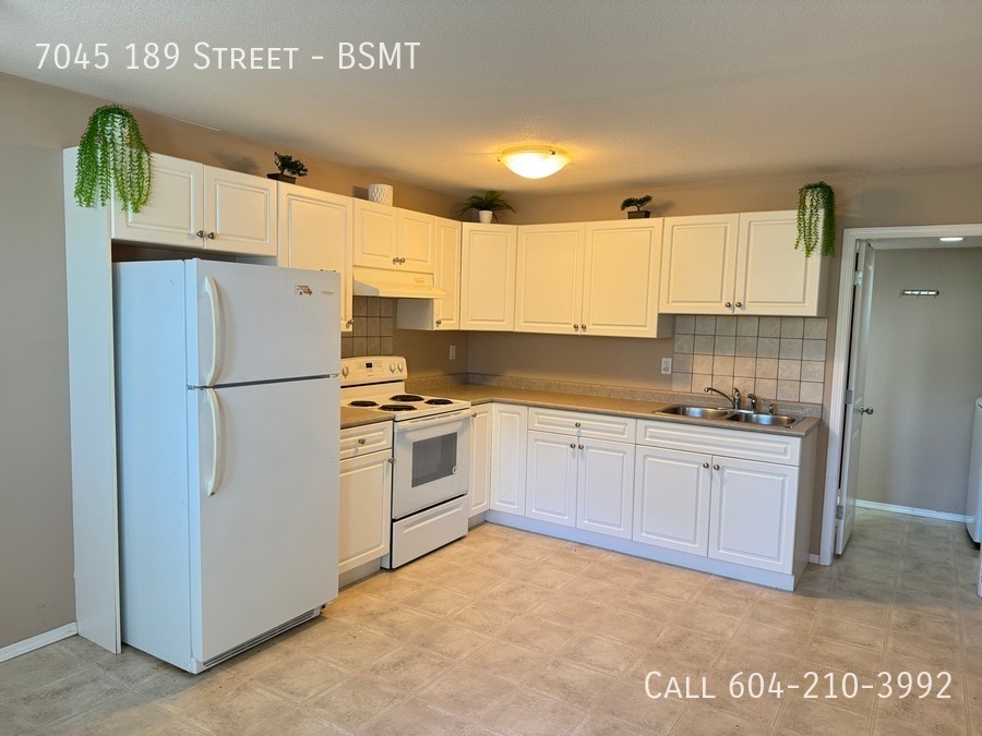 7045-7189 189 St in Surrey, BC - Building Photo