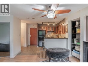 55 Alexander St in Vancouver, BC - Building Photo - Building Photo
