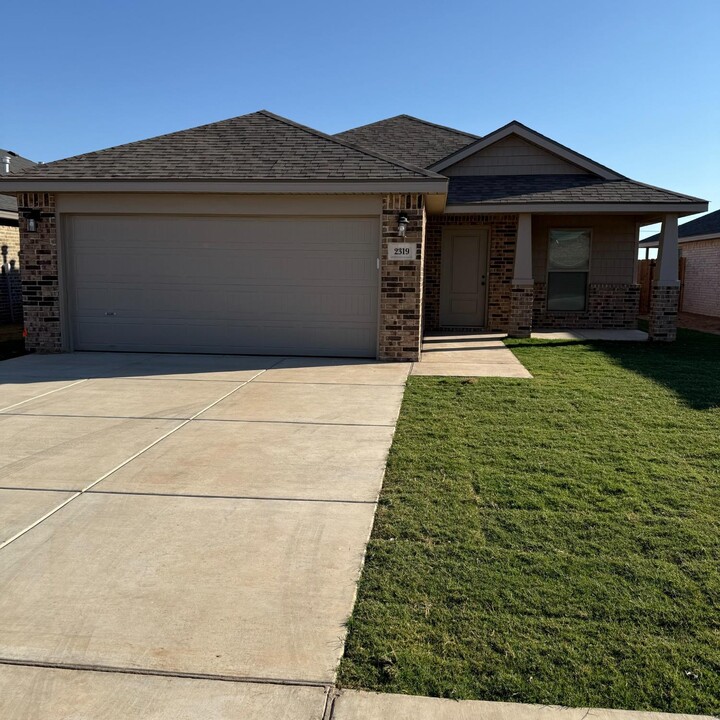 2319 136th St in Lubbock, TX - Building Photo