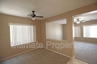 9234 W Milkweed Loop in Phoenix, AZ - Building Photo - Building Photo