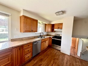 425 S Kipling St in Lakewood, CO - Building Photo - Building Photo