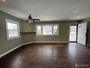 114 Netherwood Ave in Piscataway, NJ - Building Photo - Building Photo