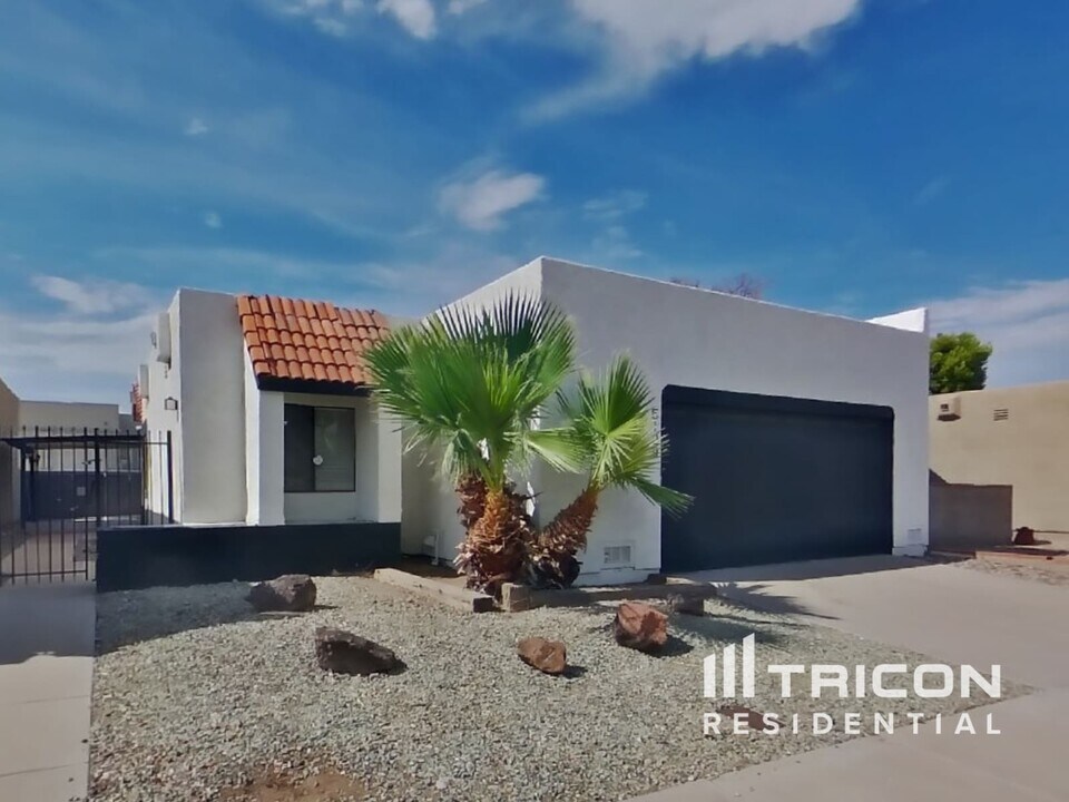 5129 W Sanna St in Glendale, AZ - Building Photo