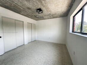 190 NW 69th St in Miami, FL - Building Photo - Building Photo