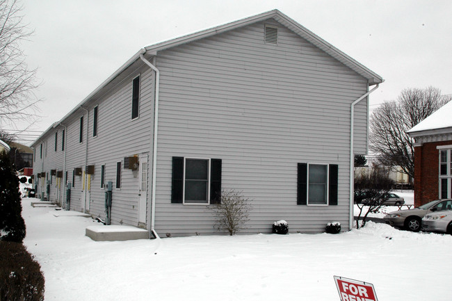 305 Ross Ave in New Cumberland, PA - Foto de edificio - Building Photo