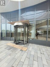5105-5105 Hurontario St in Mississauga, ON - Building Photo - Building Photo