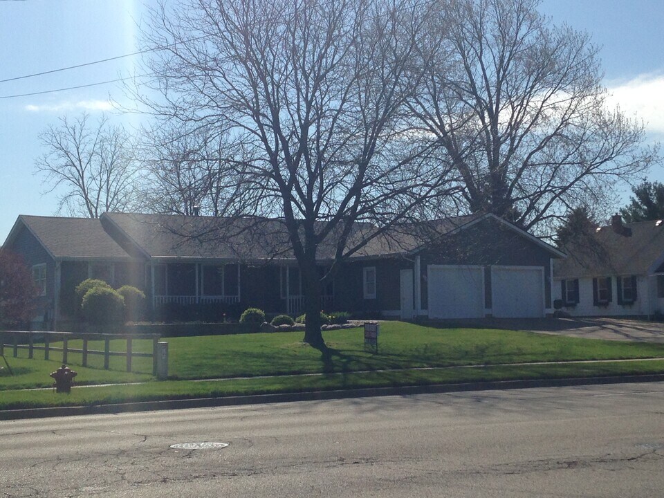 4194 Ivanrest Ave SW in Grandville, MI - Foto de edificio