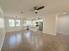 1645 Waterlily Way in San Marcos, CA - Building Photo