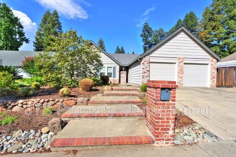 9221 Rock Canyon Way in Orangevale, CA - Building Photo