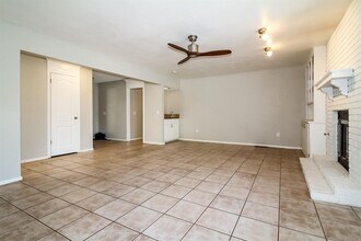 10101 Mamus Ln in Yukon, OK - Building Photo - Building Photo